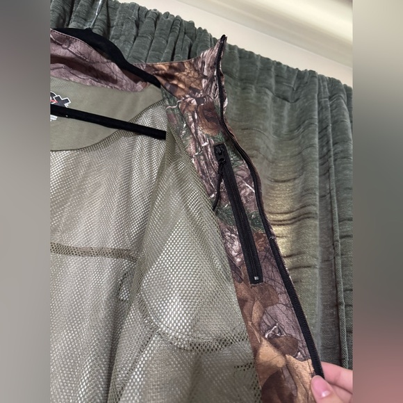 Men’s Realtree 10X Jacket (4XL) - Picture 11 of 12